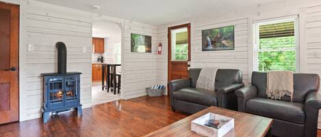 Télévision, cheminée