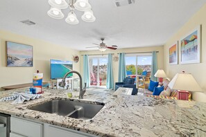 Interior - Snowbird Deals Jan Feb!🌊Beach FRONT-Okaloosa Island-Pool-Island Sands 102☀️ (Fort Walton Beach)
