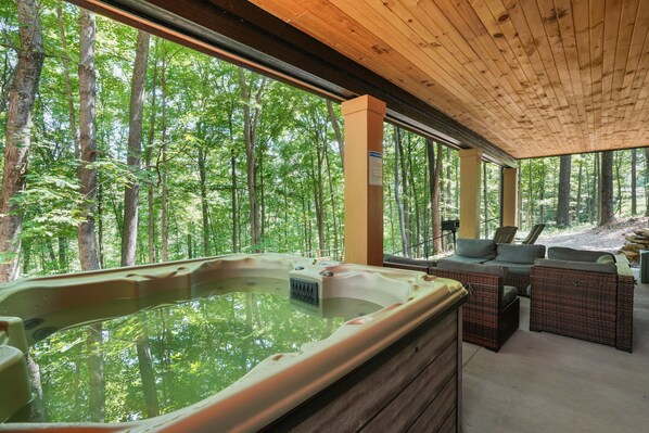 Bain à remous extérieur