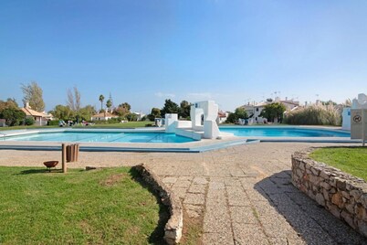 Nice Terrace Pool Studio