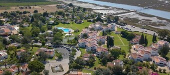 나이스 테라스, 수영장 스튜디오