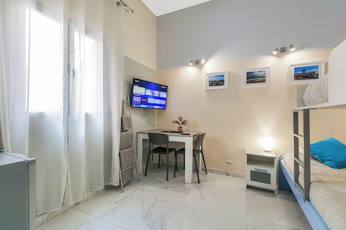 Urban Rooms San Roque uwSY 