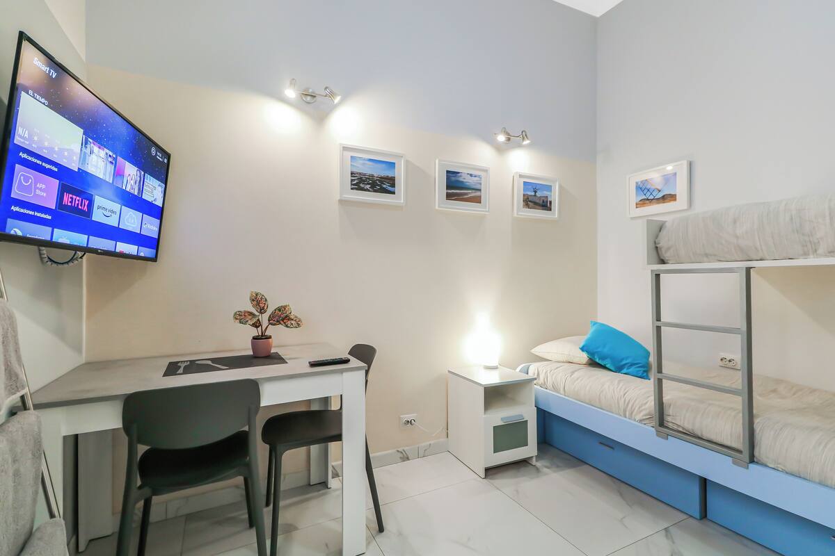 Twin Room | Free WiFi