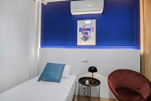 Laptop workspace, free WiFi