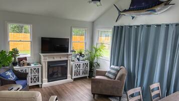 Smart-TV, Kamin, Drucker