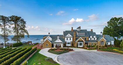 3-bedroom pet friendly home in Madison walking distance to beach & winery