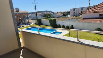 4 bedrooms