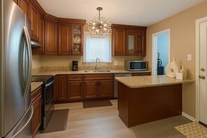 Fridge, microwave, oven, stovetop - Spacious Family Getaway w/ Private Pool (Mobile)