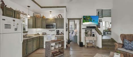 Casa, varias camas, patio, vista al jardín (3408 Grapecreek Ldge) | Cocina privada