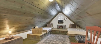 Cactus Flower Lodge-20 min to Downtown-starlit Sky Views