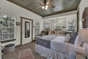 House, Multiple Beds, Patio, Garden View (3408 Grapecreek Ldge) | 2 bedrooms, individually decorated, individually furnished, bed sheets - Cactus Flower Lodge-20 min to Downtown-starlit Sky Views (Fredericksburg)