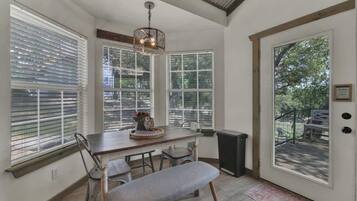 3 bedrooms, individually decorated, individually furnished, bed sheets