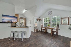 House, Multiple Beds, Patio (3408 Grapecreek Cmb) | Interior