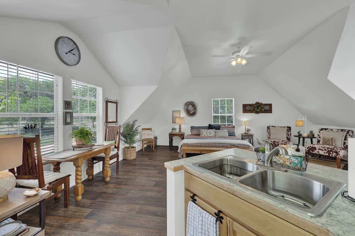 House, 1 King Bed, Patio, Garden View (3408 Grapecreek Tree) | Interior