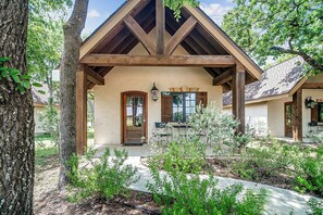 Exterior - Charming Cottages Steps From Messina Hof Hill Country Winery (Fredericksburg)