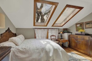 Ferienhaus, 1 Queen-Bett, Terrasse, Gartenblick (415 W San Antonio- E) | 1 Schlafzimmer, individuell dekoriert, individuell eingerichtet