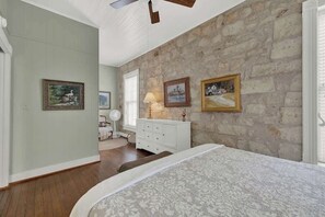 2 habitaciones, decoración personalizada y muebles diferentes