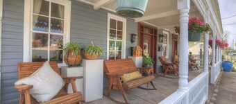 Gillespie House-2 Suites-walk to Main St!