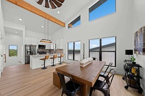 Rumah, Beberapa Tempat Tidur, hot tub (337 Colt Valley) | Dapur pribadi