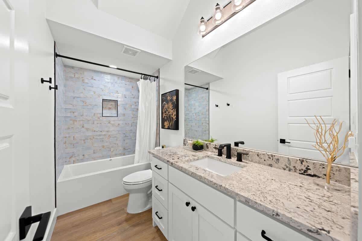 Talo, useita sänkyjä, poreamme (337 Colt Valley) | Kylpyhuone | Designer-hygieniatuotteet, pyyhkeet