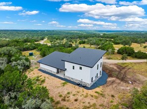 Exterior - Hill Country Escape W/views Plus, Hot-tub and Pet Friendly! (Kerrville)