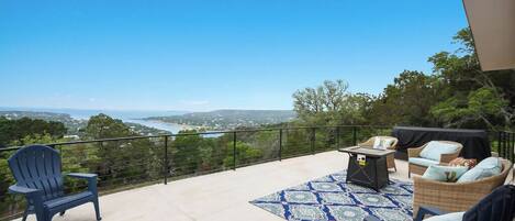 House, 2 Queen Beds, Hot Tub (215 Coyote Ln) | Terrace/patio