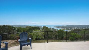 House, 2 Queen Beds, Hot Tub (215 Coyote Ln) | Property grounds