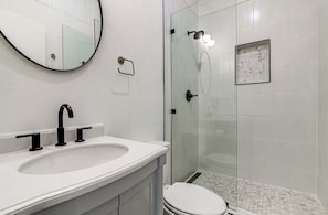 Casa, 2 camas Queen size, hidromasaje (215 Coyote Ln) | Baño | Toallas
