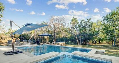 Luxe Poolside Retreat W/sauna-minutes From Downtown!