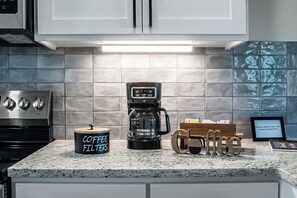 House, 1 King Bed, Hot Tub, Garden View (1472 W Live Oak - Unit 5) | Private kitchen | Coffee/tea maker