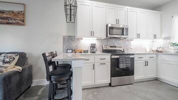 House, 1 King Bed, Hot Tub, Garden View (1472 W Live Oak - Unit 4) | Private kitchen | Coffee/tea maker