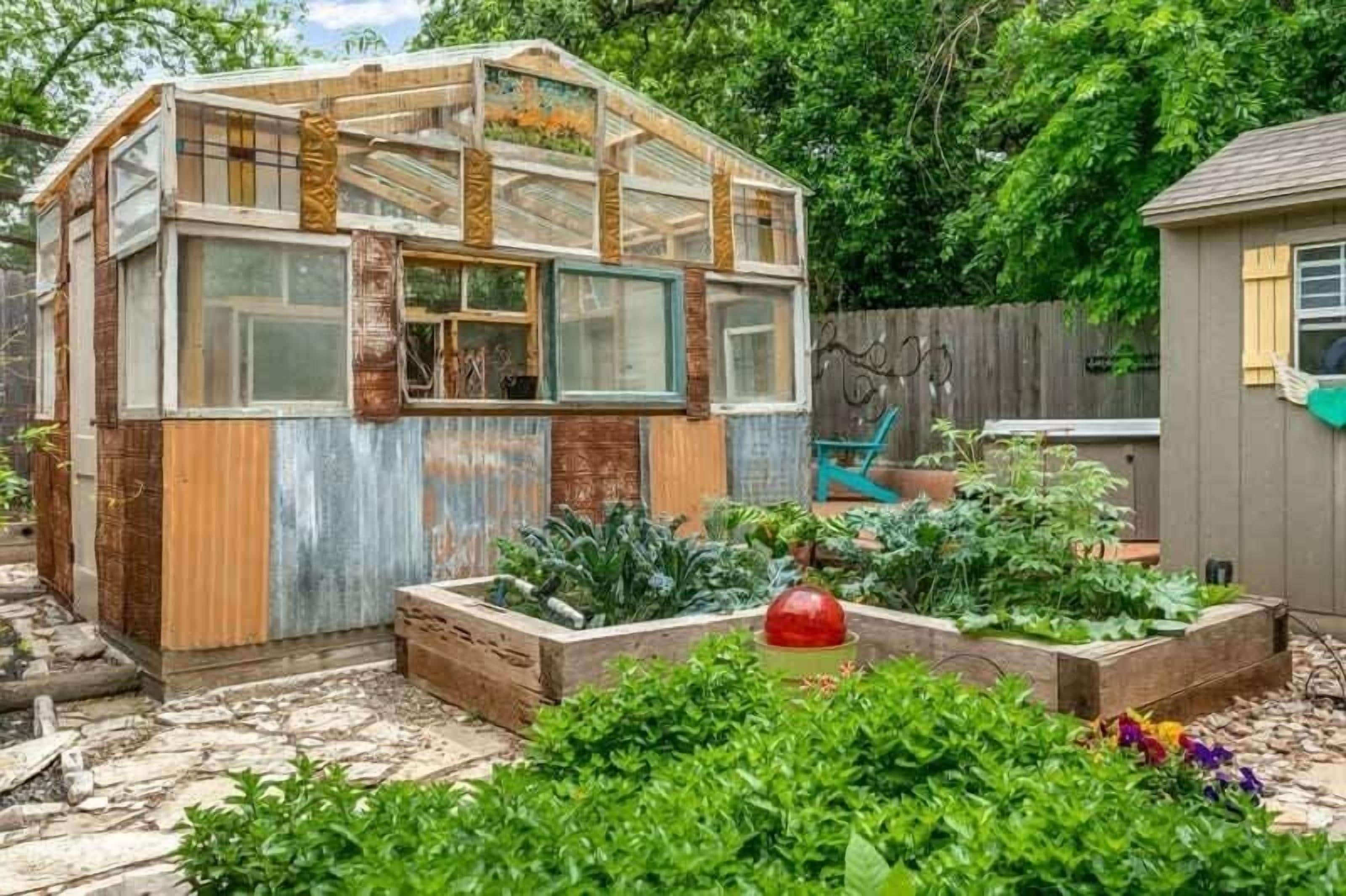 Hus, 1 kingsize-seng, adgang til basseng, bassengutsikt (605 W Schubert) | Utsikt fra rommet