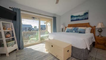 3 bedrooms, individually decorated, individually furnished, bed sheets