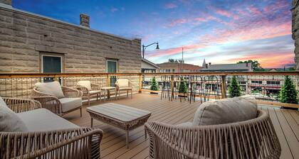 The Bank on Main St - Downtown Escape Featuring a Deck W/main St Views!
