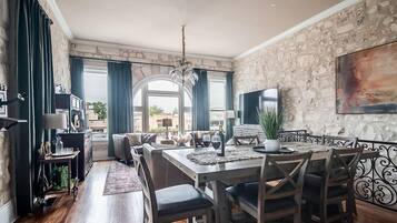 Condo, Multiple Beds, Patio, City View (118 E Main St - Combo) | 3 bedrooms, individually decorated, individually furnished, bed sheets