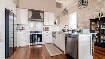 Condo, Multiple Beds, Patio, City View (118 E Main St. Unit B) | Private kitchen | Coffee/tea maker