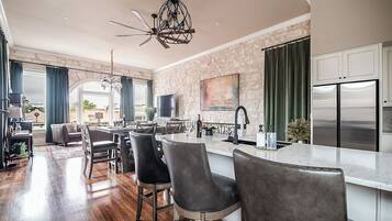 2 bedrooms, individually decorated, individually furnished, bed sheets