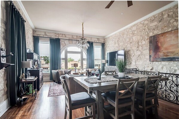 Condo, Multiple Beds, Patio, City View (118 E Main St. Unit B) | 2 bedrooms, individually decorated, individually furnished, bed sheets