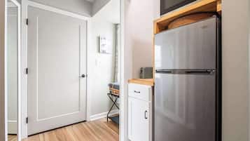 Condo, 1 Katil Raja (King), Kitchen, City View (118 E Main - Unit A) | Bahagian dalam