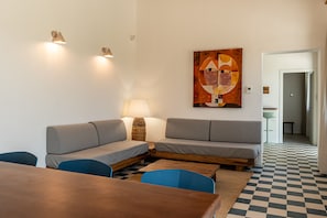 5 bedrooms