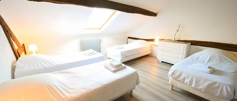 6 chambres, fer et planche Ă repasser, Wi-Fi, draps fournis