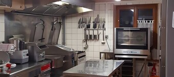 Holiday Home 'Le Repos Du Lièvre' with Private Terrace, Private Garden and Wi-Fi