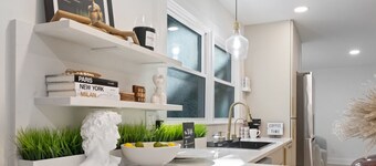 4 Bedroom 3 Bath House with WiFi, AC in Raleigh near North Hills