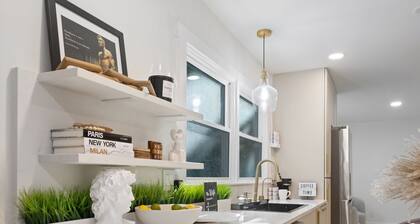 4 Bedroom 3 Bath House with WiFi, AC in Raleigh near North Hills