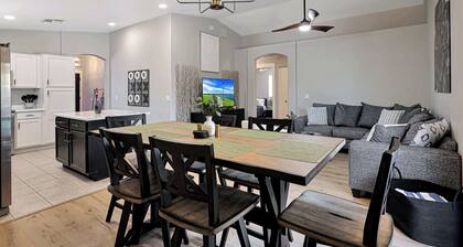 Peoria Paradise, Pool, Sports Complex, family friendly