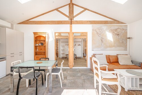 Gîte 'La Grange Hulotte' avec Terrasse Privée, Jardin Partagé et Wi-Fi