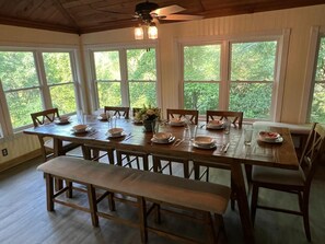 Room, Multiple Beds, Patio, Pool View (Campfire Lodge) | Dining