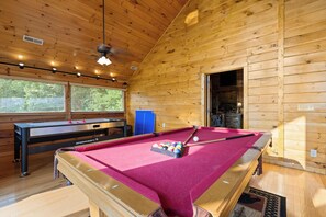 House, Multiple Beds, Hot Tub, Mountain View (Over the Moon) | Game room