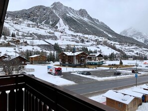 Property grounds - Apartment 'Cima De' Piazzi' with Mountain View, Balcony and Wi-Fi (Isolaccia)