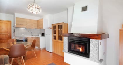 Apartment 'Cima De' Piazzi  2' with Mountain View, Balcony and Wi-Fi